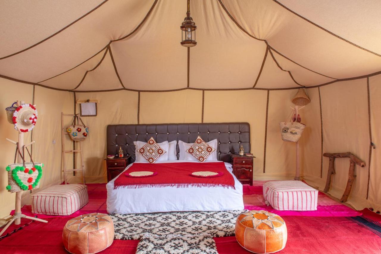 Sanmao Desert Luxury Camp Мерзуга Экстерьер фото